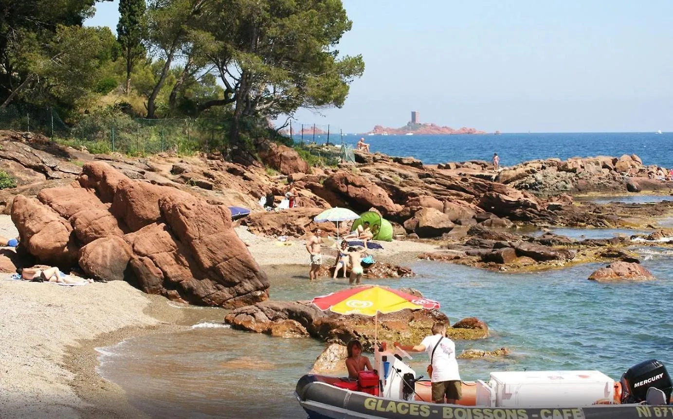 Appartement 80 M2 Avec Jardin - 50M De La Plage Tiki Saint-Raphael  Saint-Raphael (Var)